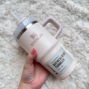 Brand New Stanley Flowstate Quencher H2.0 Flowstate Tumbler | 20 OZ | 0.59 L